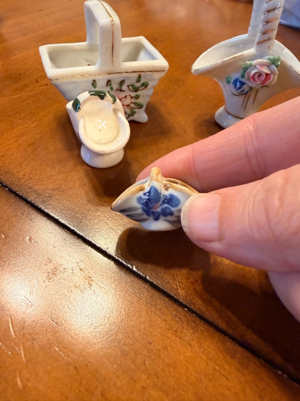 Lot Of Miniatures And Vintage green Glass Toothpick Holder - Picture 10 of 13